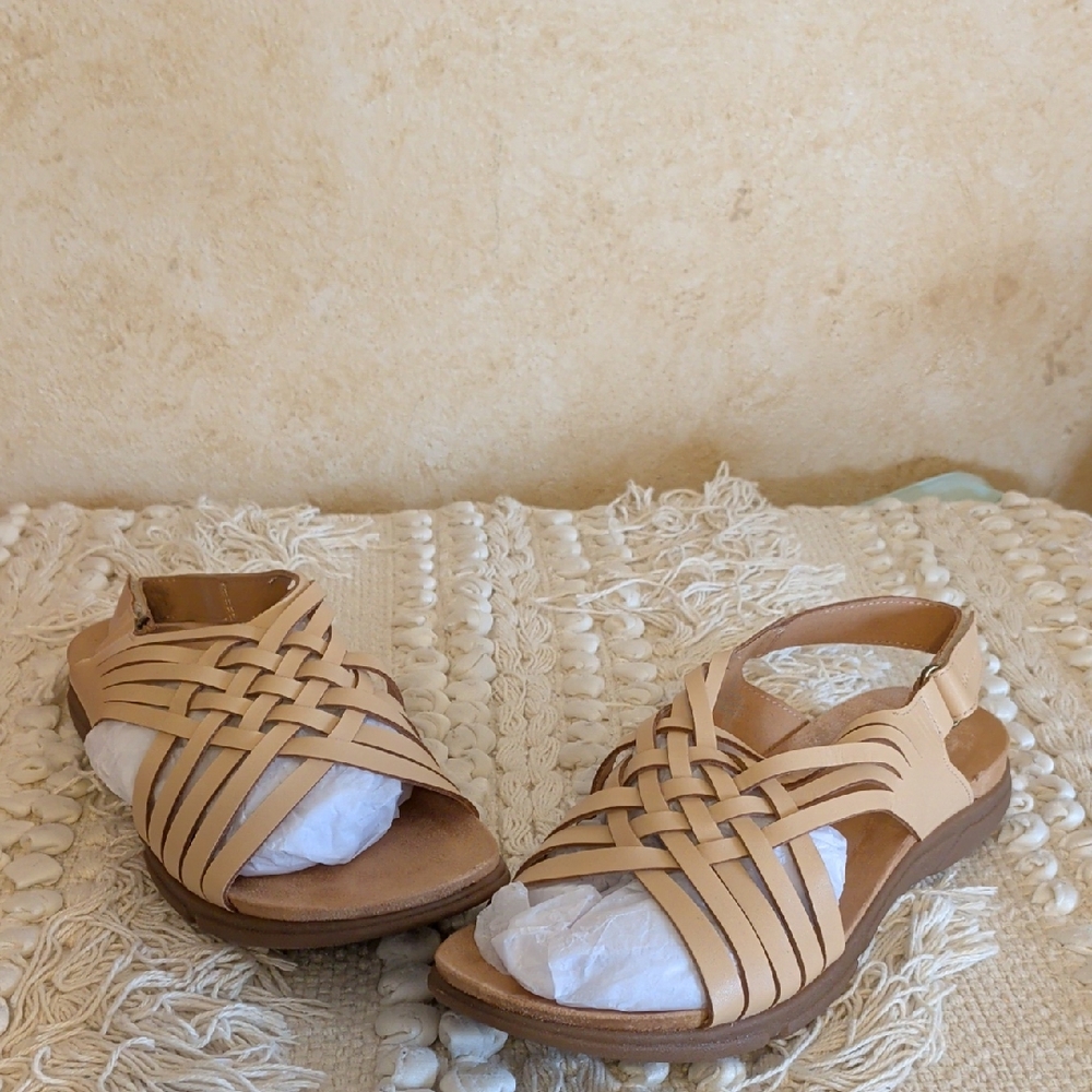 Easy Spirit New 8.5 Leather Sandals